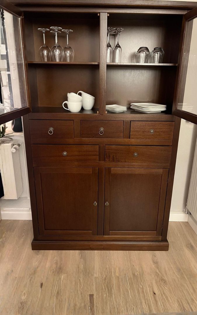 Dispensa in legno arte povera con 5 cassetti e 4 ante, finitura noce scuro.
